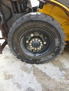 Used forklift: YALE GDP25UX