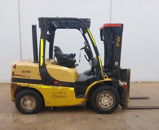 Used Forklift: YALE GDP40VX