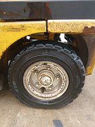Used forklift: YALE GDP40VX