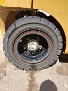 Used forklift: YALE GDP50VX