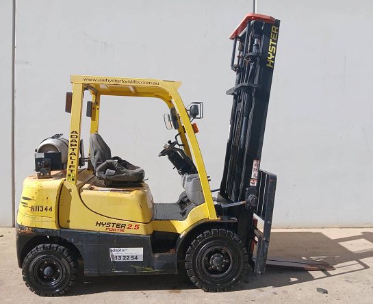 Used Forklift: HYSTER H2.5TX