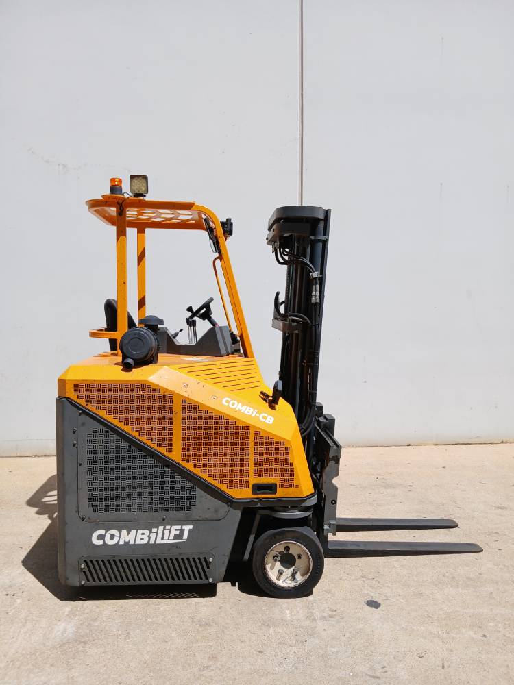 Used Equipment: COMBILIFT CB3000 