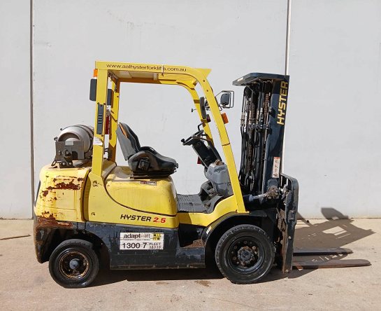 Used Forklift: HYSTER H2.5XT 