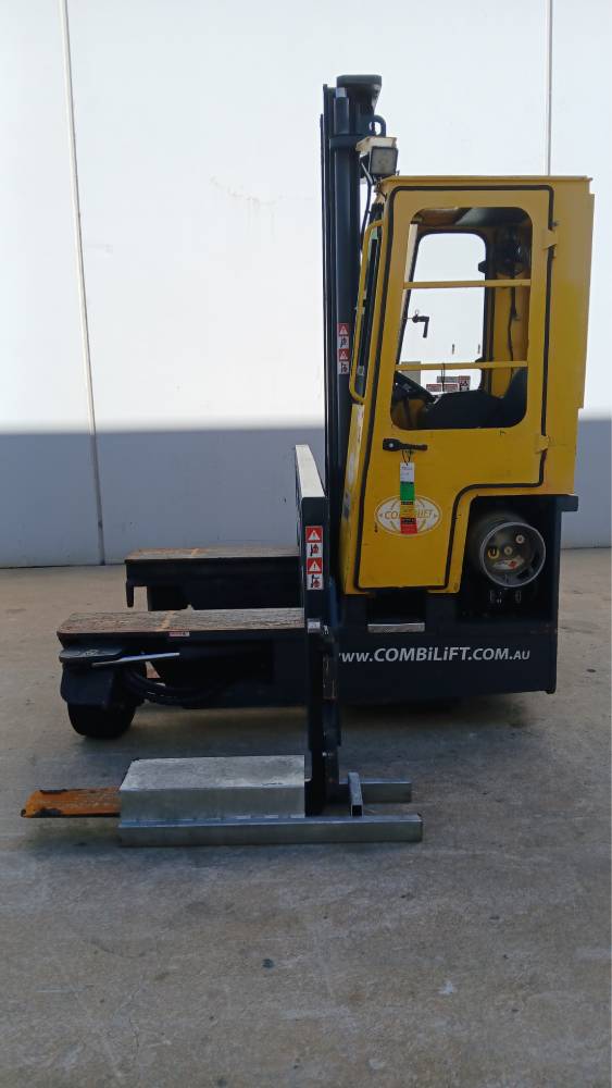 Used Equipment: COMBILIFT C3000