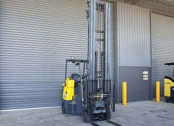 Used Forklift Special: AISLE-MASTER 20SHE