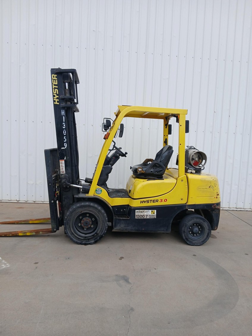 Used Equipment: HYSTER H3.0XT