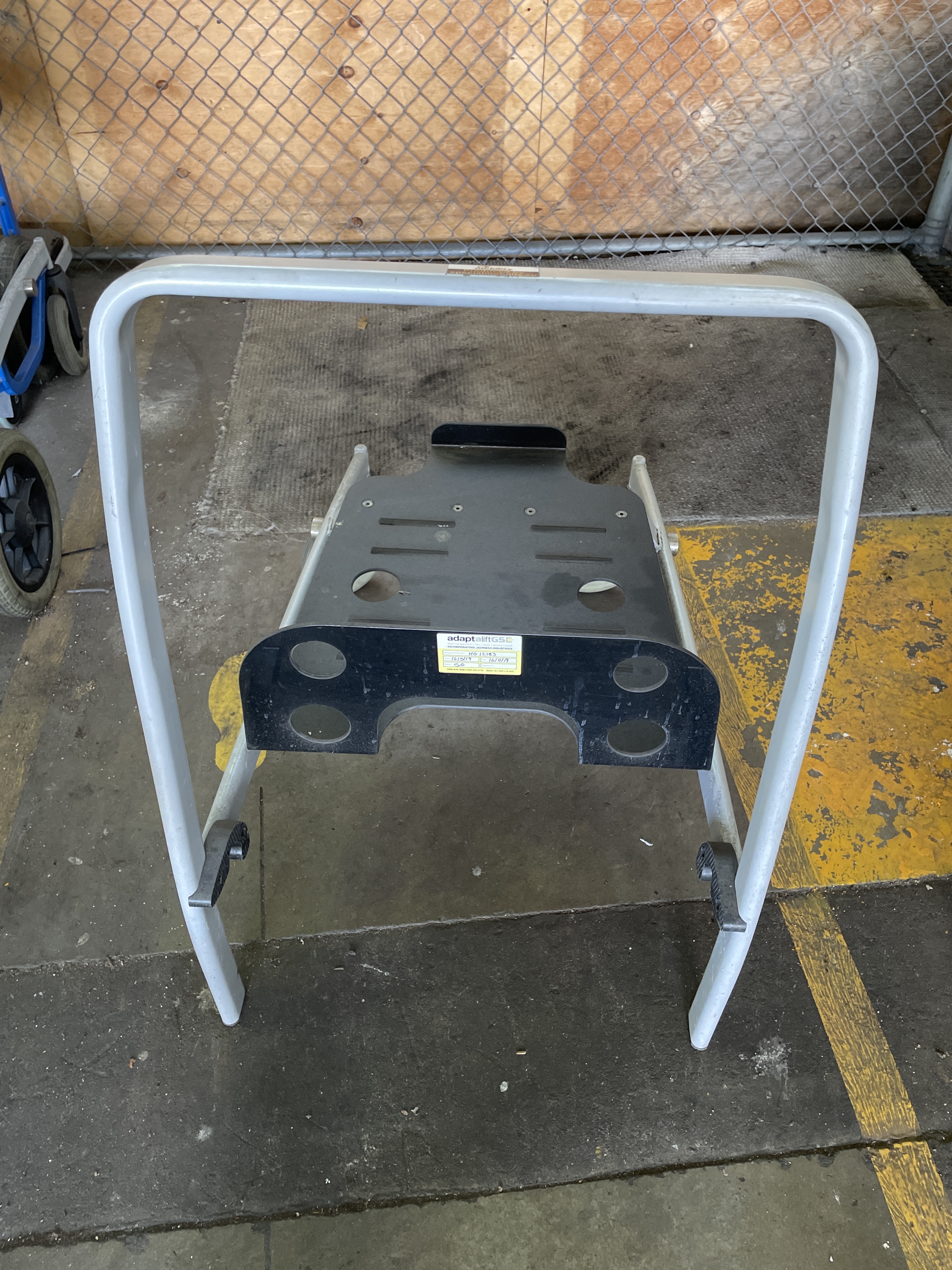 Used forklift: New SPECIALMOBILITY Luggage Trolley with Fixations ACCESS EQUIP