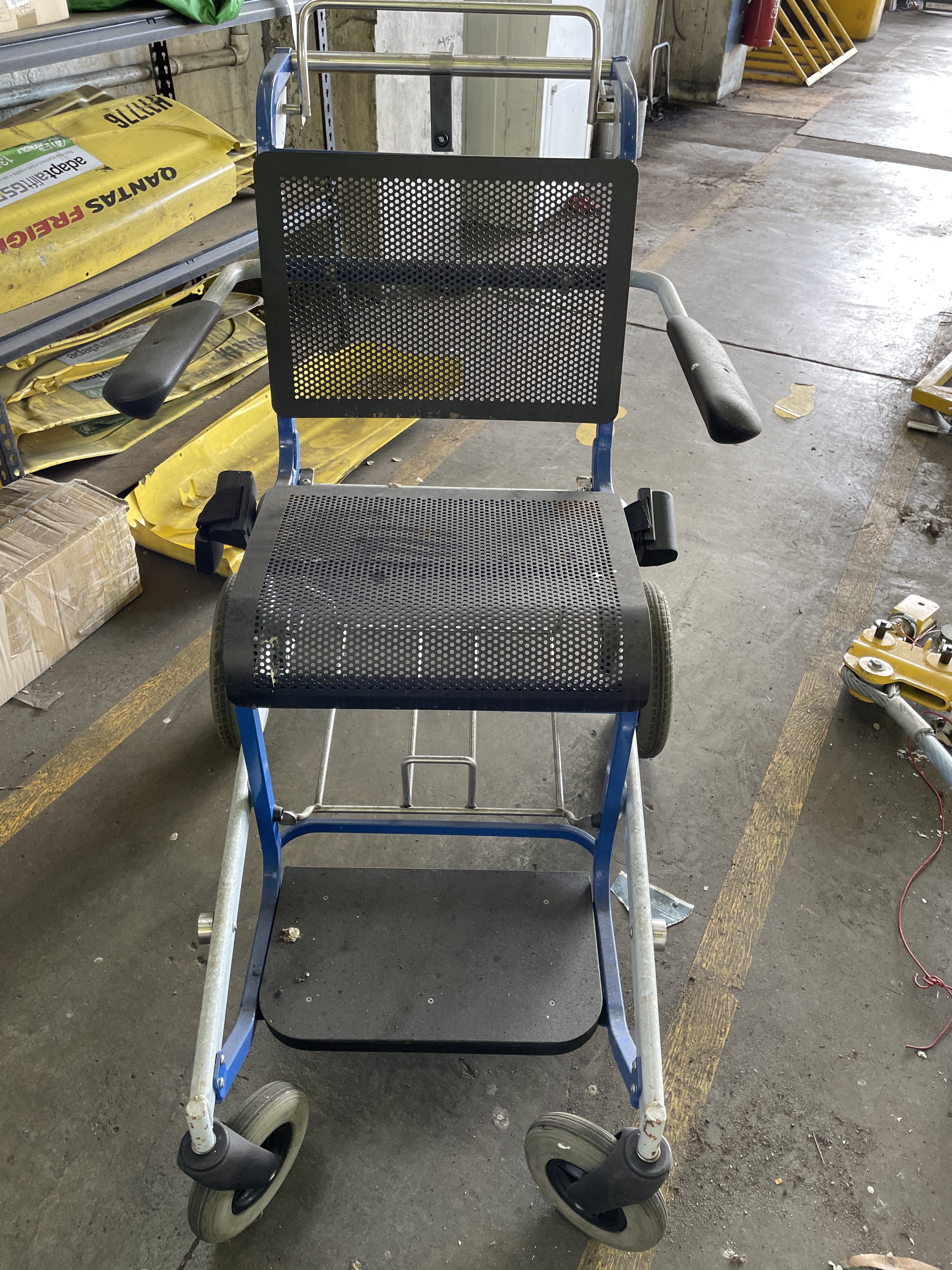 Used forklift: Special Mobility Caddy 3 Wheelchair WHEELCHAIR
