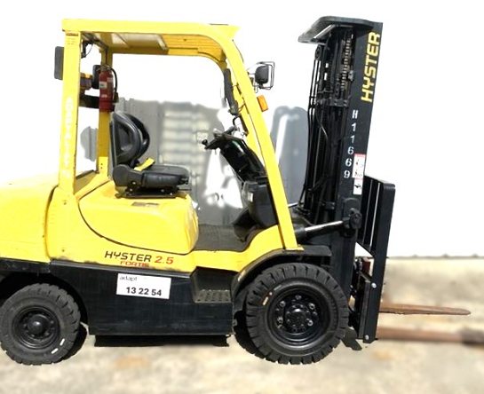 Used Forklift: HYSTER H2.5TX 