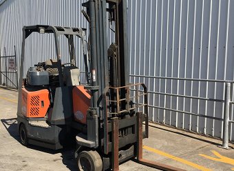 Used Forklift Special: AISLE-MASTER 20S