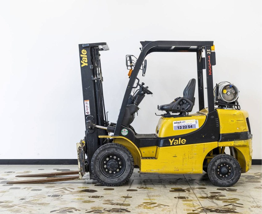 Used forklift: YALE GLP25MX 