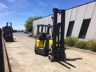 Used Forklift Special: AISLE-MASTER 20WH