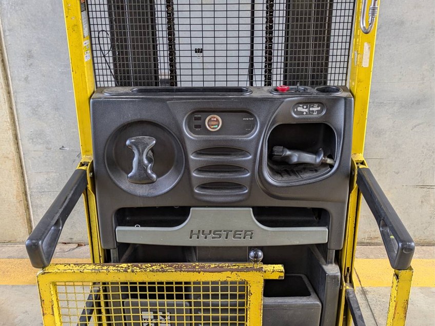 HYSTER R30XM2