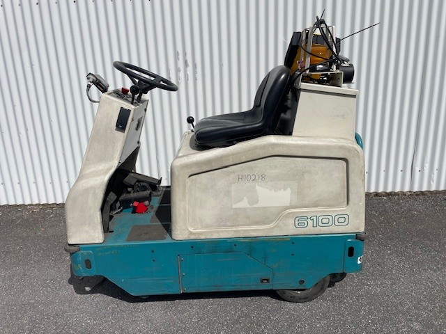 Used forklift: TENNANT 6100 