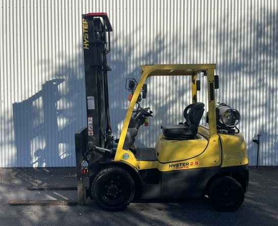Used Forklift: HYSTER H2.5TX
