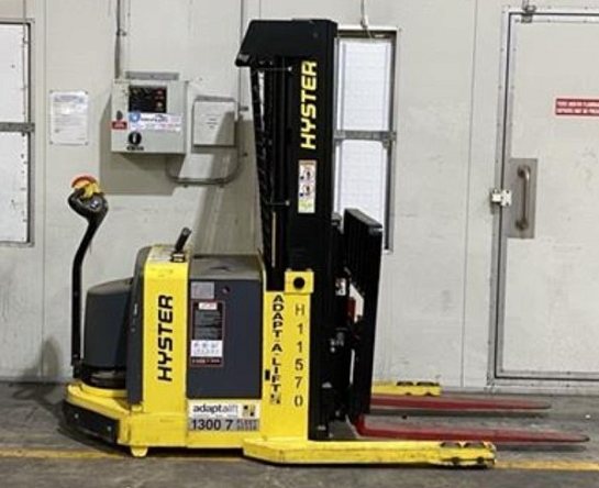Used Forklift: HYSTER W30ZR