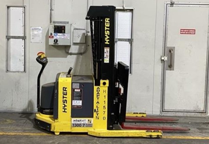 Used Equipment: HYSTER W30ZR