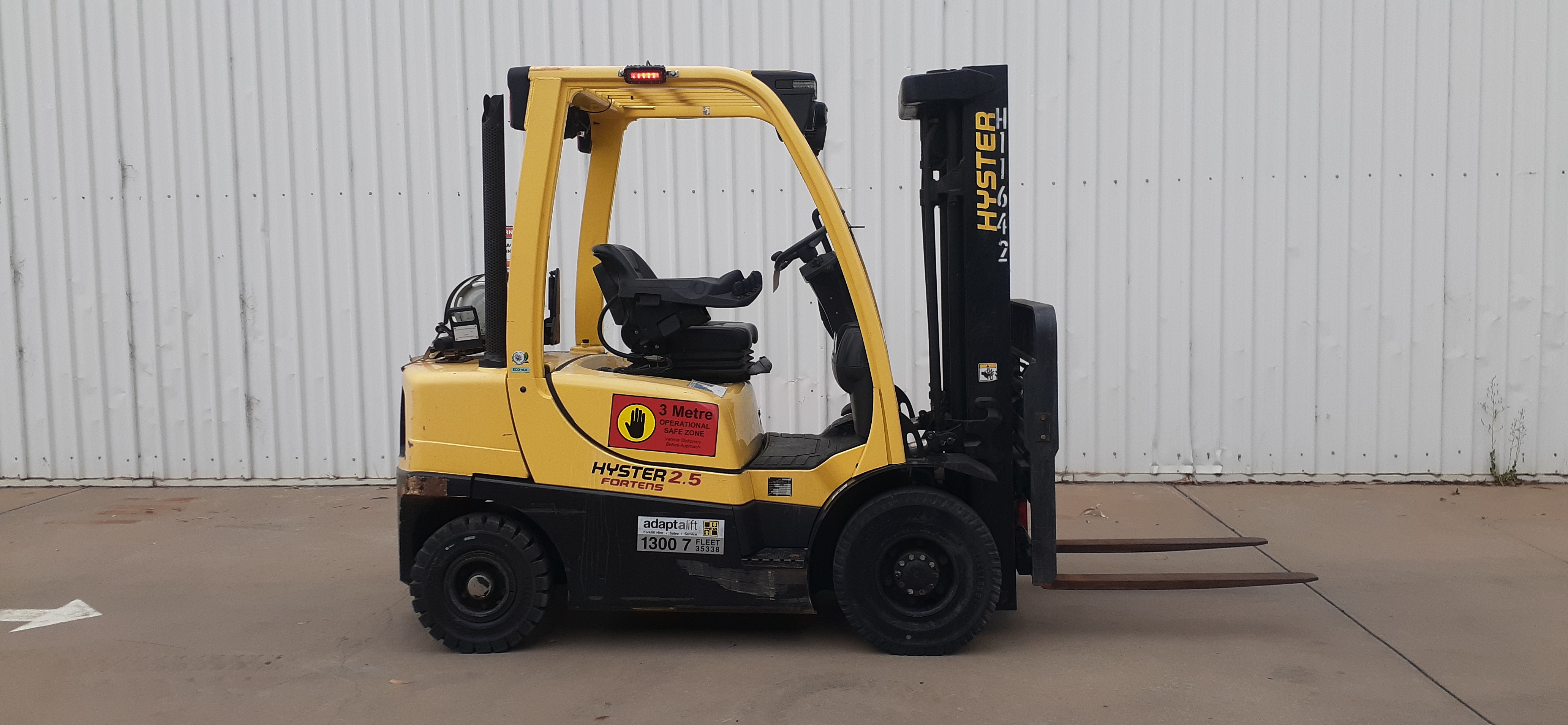 Used forklift: HYSTER H2.5FT 