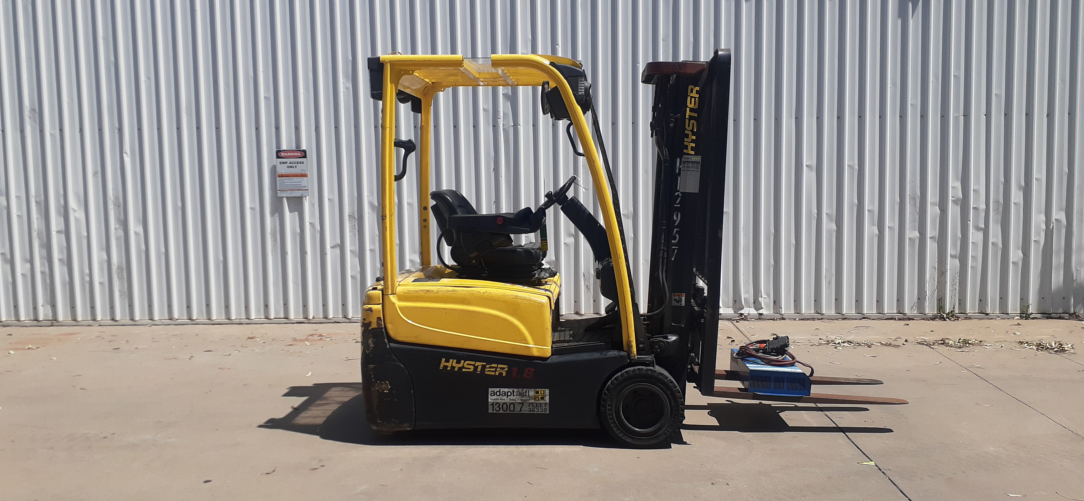 Used forklift: HYSTER J1.8XNT 