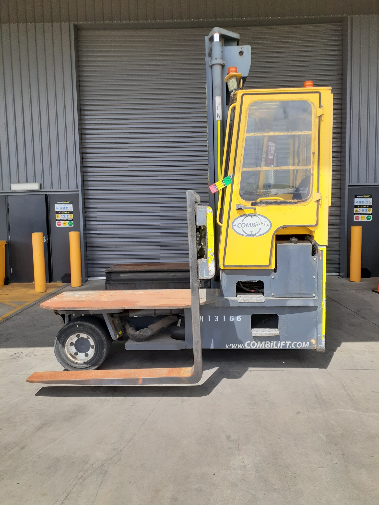 Used forklift: COMBILIFT C8000 