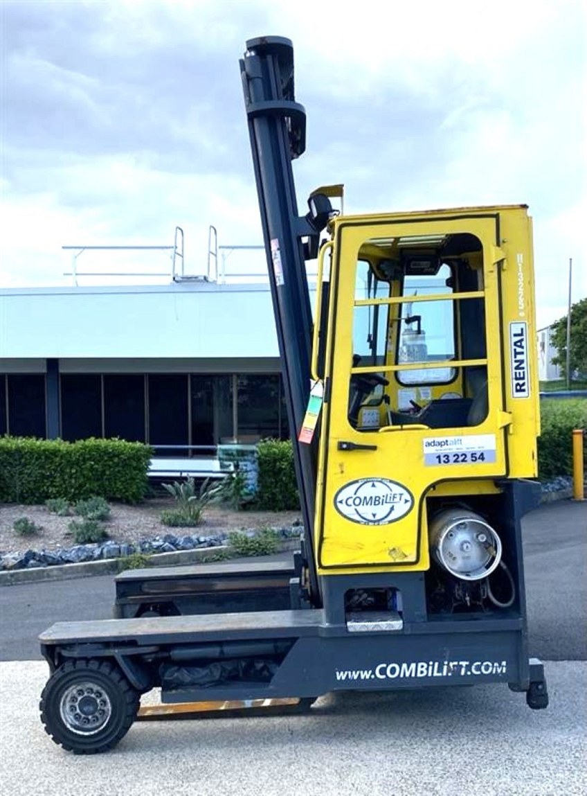 Used Equipment: COMBILIFT C4000 