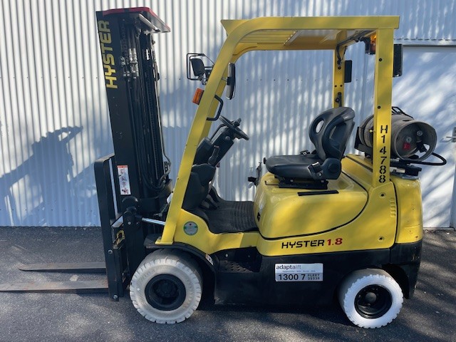 Used forklift: HYSTER H1.8XT 