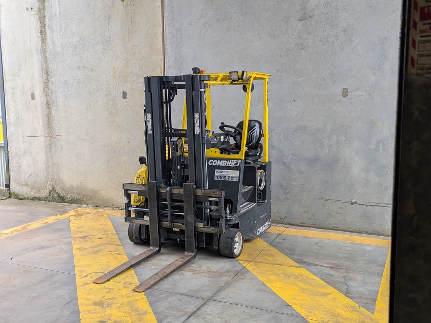 COMBILIFT CB3000