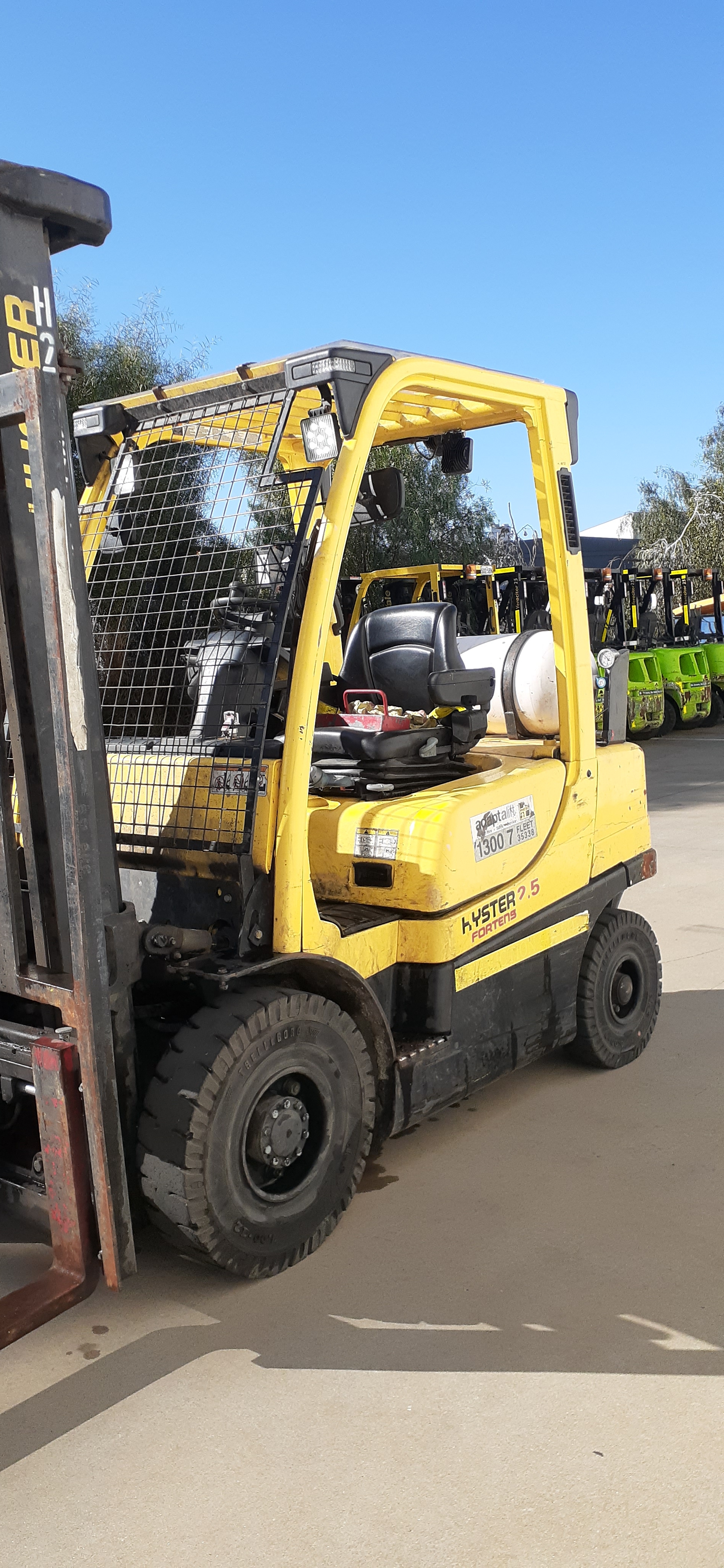 Used forklift: HYSTER H2.5FT 