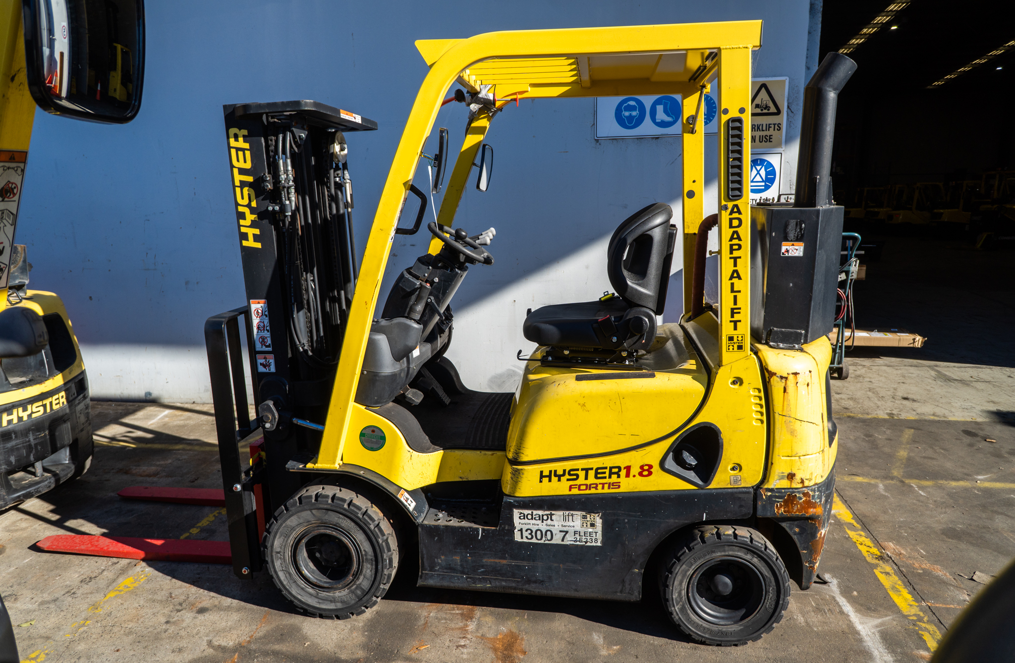 Used forklift: HYSTER H1.8TX 