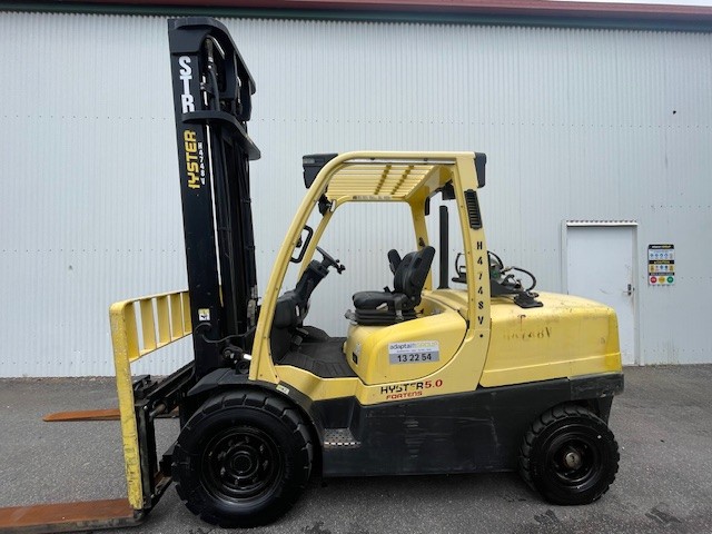 Used Equipment: HYSTER H5.0FT