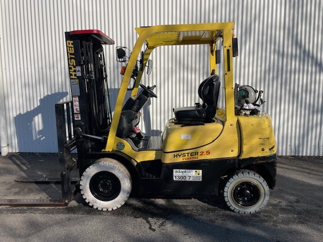 Used forklift: HYSTER H2.5TX 
