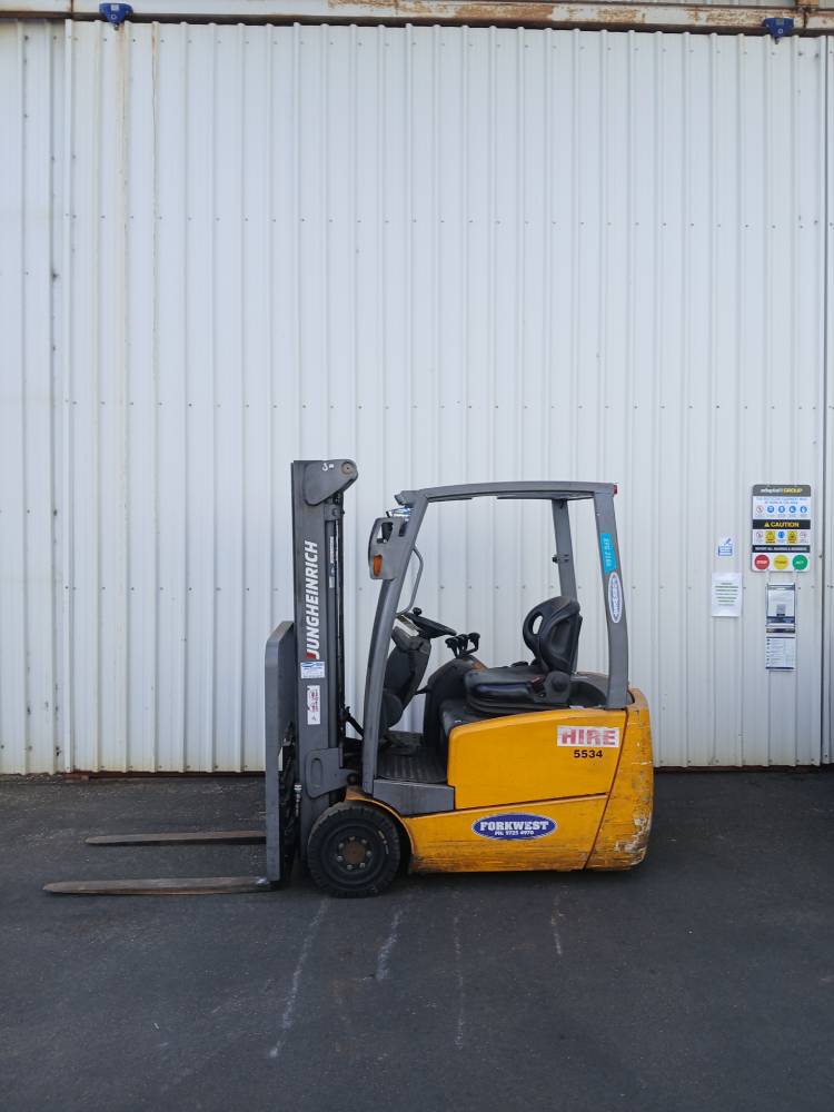 Used Equipment: JUNGHEINRICH EFG216KN3 