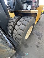 Used forklift: YALE GDP360EC