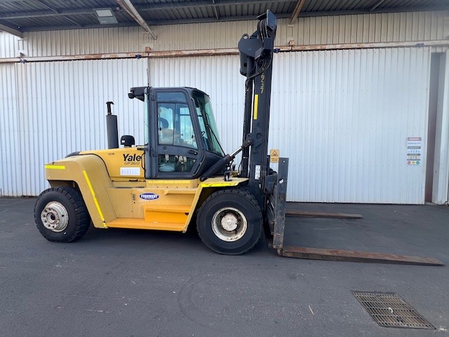 Used forklift: YALE GDP360EC 