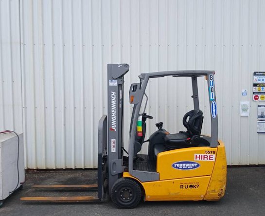 Used Forklift: JUNGHEINRICH EFG216KN