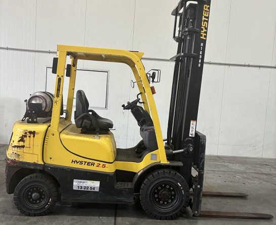 Used Forklift: HYSTER H2.5XT 