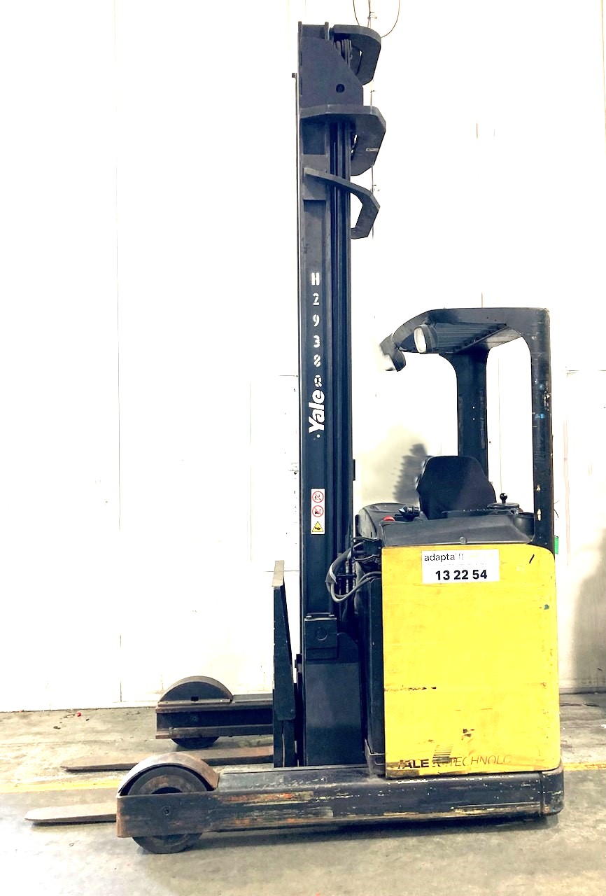 Used forklift: YALE MR16H 