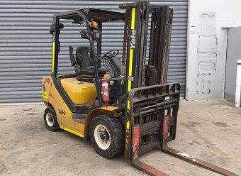 Used Forklift Special: YALE GDP25UX