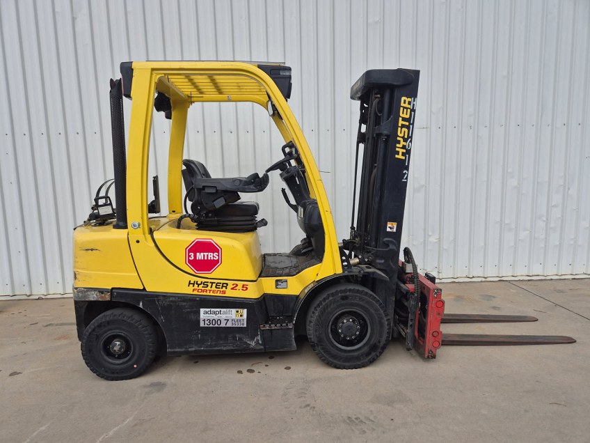 Used forklift: HYSTER H2.5FT 