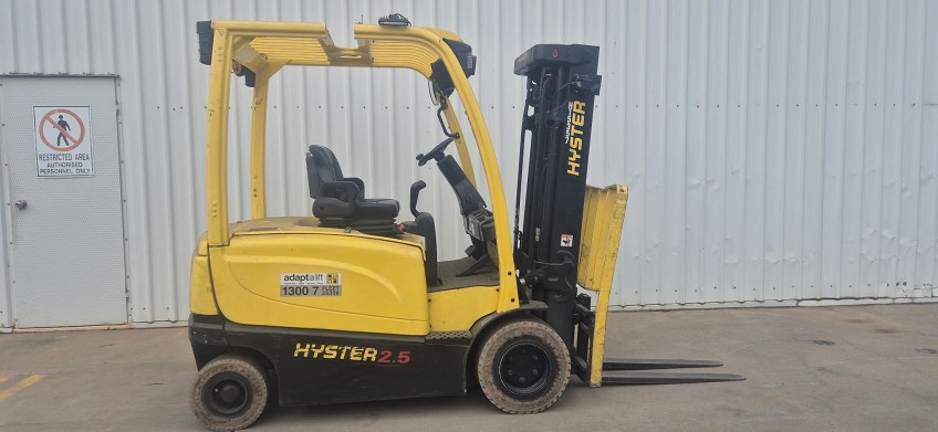 Used Equipment: HYSTER J2.5XN