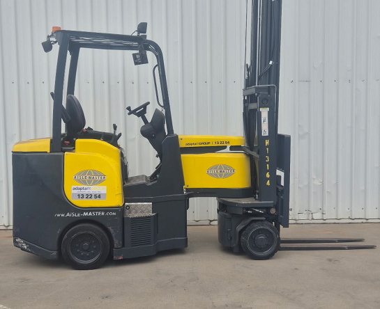 Used Forklift: AISLE-MASTER 20SHE 