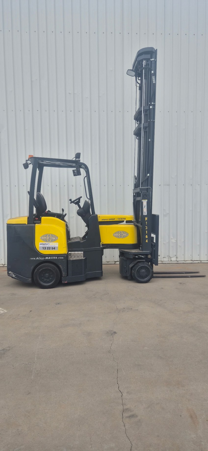Used Equipment: AISLE-MASTER 20SHE 