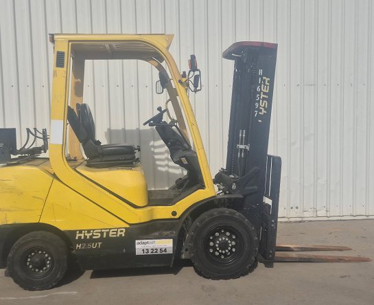 Used Forklift: HYSTER H2.5UT 