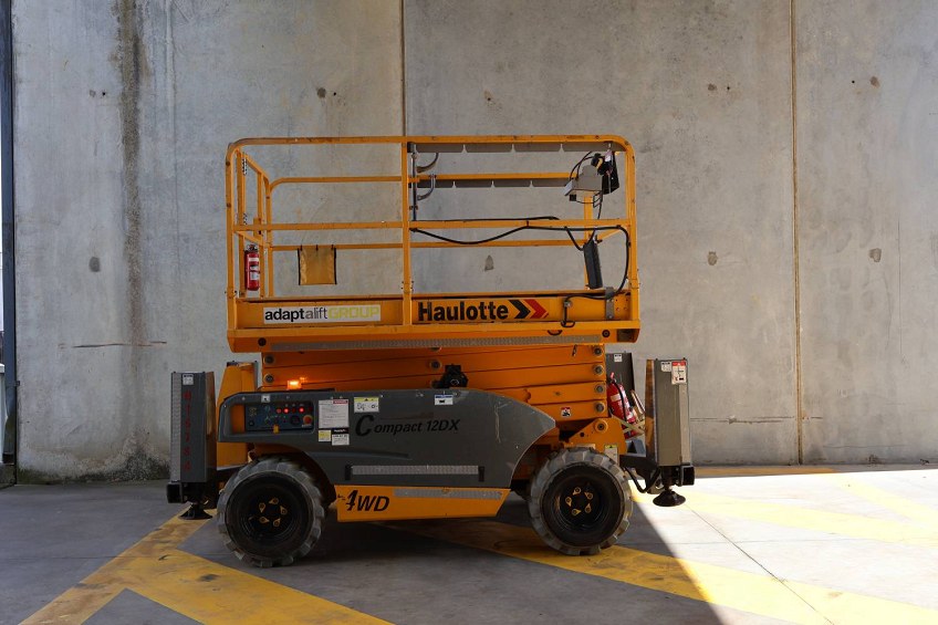 Used Equipment: HAULOTTE COMPACT 12DX 