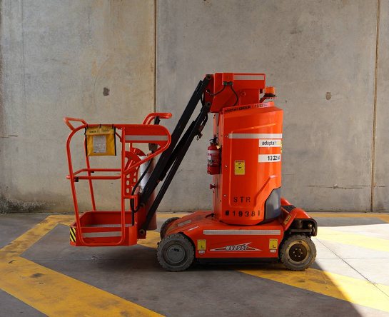 Used Forklift: DINGLI MV095J 