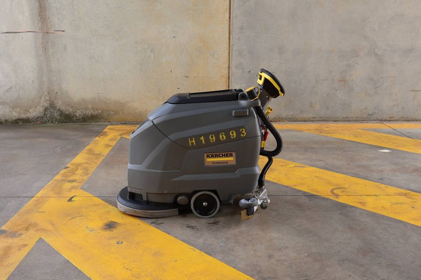 Used Equipment: KARCHER BD5050-C 