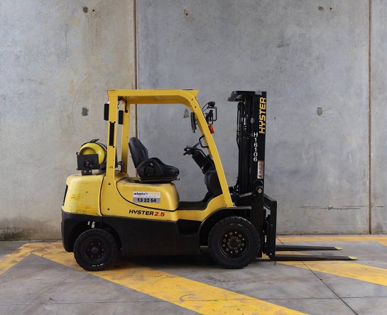 Used Forklift: HYSTER H2.5XT 
