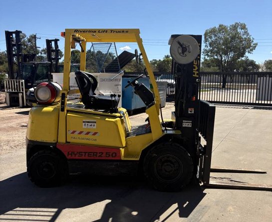 Used Forklift: HYSTER H2.50DX 