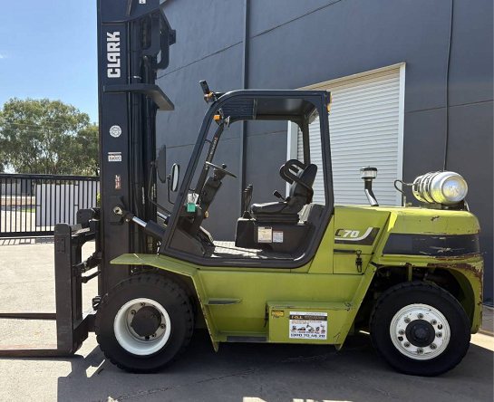 Used Forklift: CLARK C70L