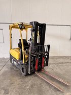 Used forklift: HYSTER J1.8XNT